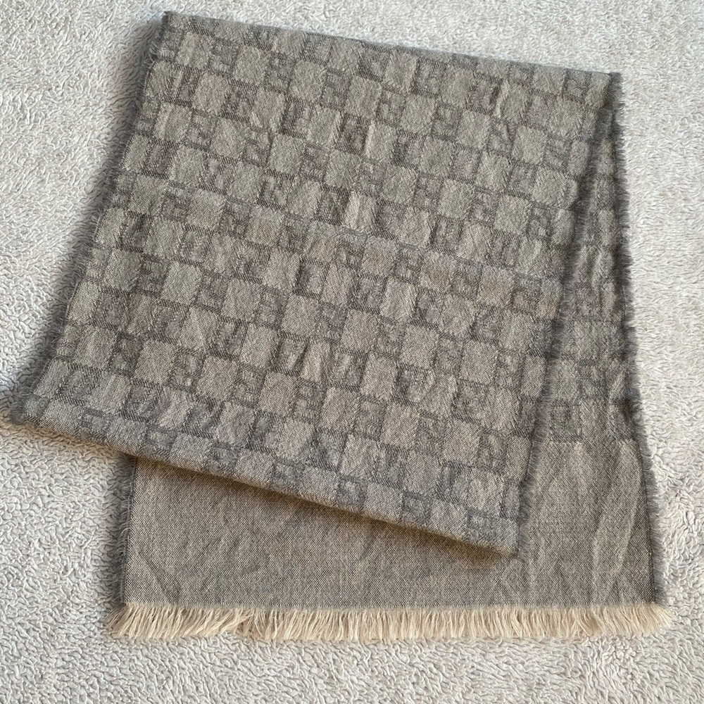 Preloved Used Authentic FENDI SCARF